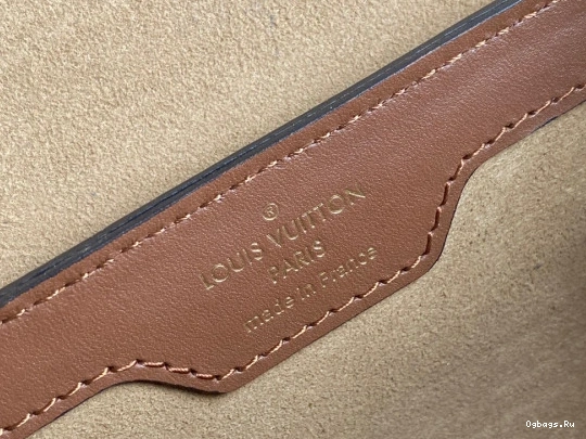 VUITTON LOUIS PAPILLON TRUNK 0505